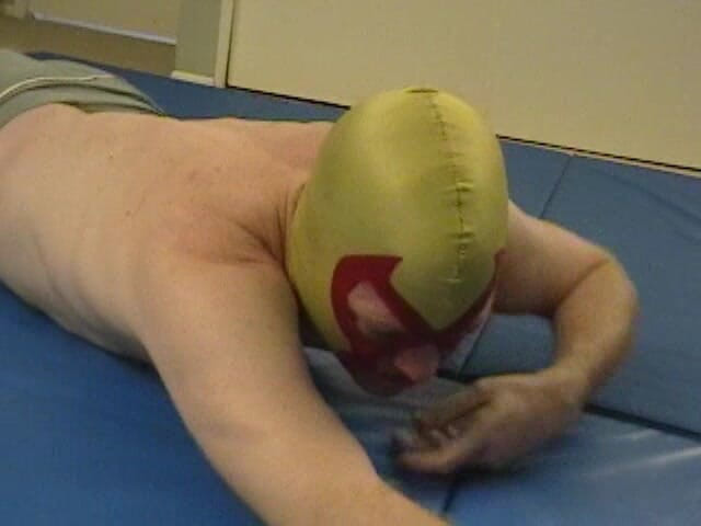 KO Entertainment: Scorpion Club 5., Алексіс проти маулера в масці