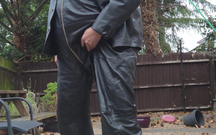 Leatherman63: 이른 아침 가죽