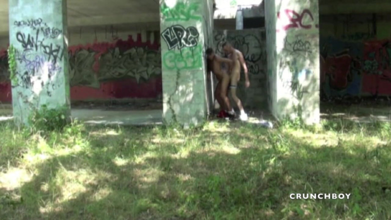 EXHIB BOYS: Twink fucked outdoor by a young policeman