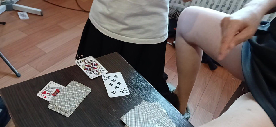 Lesbian-illusion: 我的邻居在卡上失去了她的女朋友