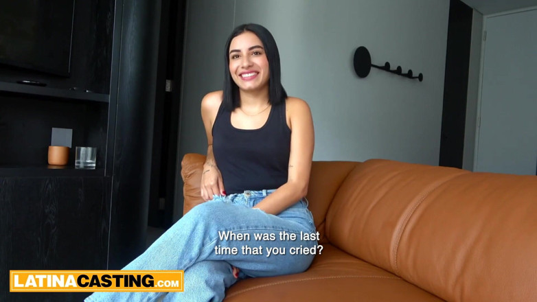 Latina Casting: Une bombasse latina au chômage a trouvé le travail de...