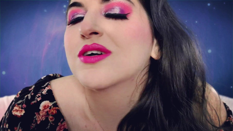 goddessjoules: Lápiz labial rosa en plexiglás Asmr