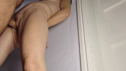 Roy1987: Üvey babam yan odadayken üvey annemi sikiyorum