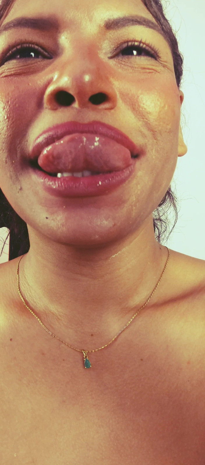 anabel693: 恋物癖烟嘴和舌头