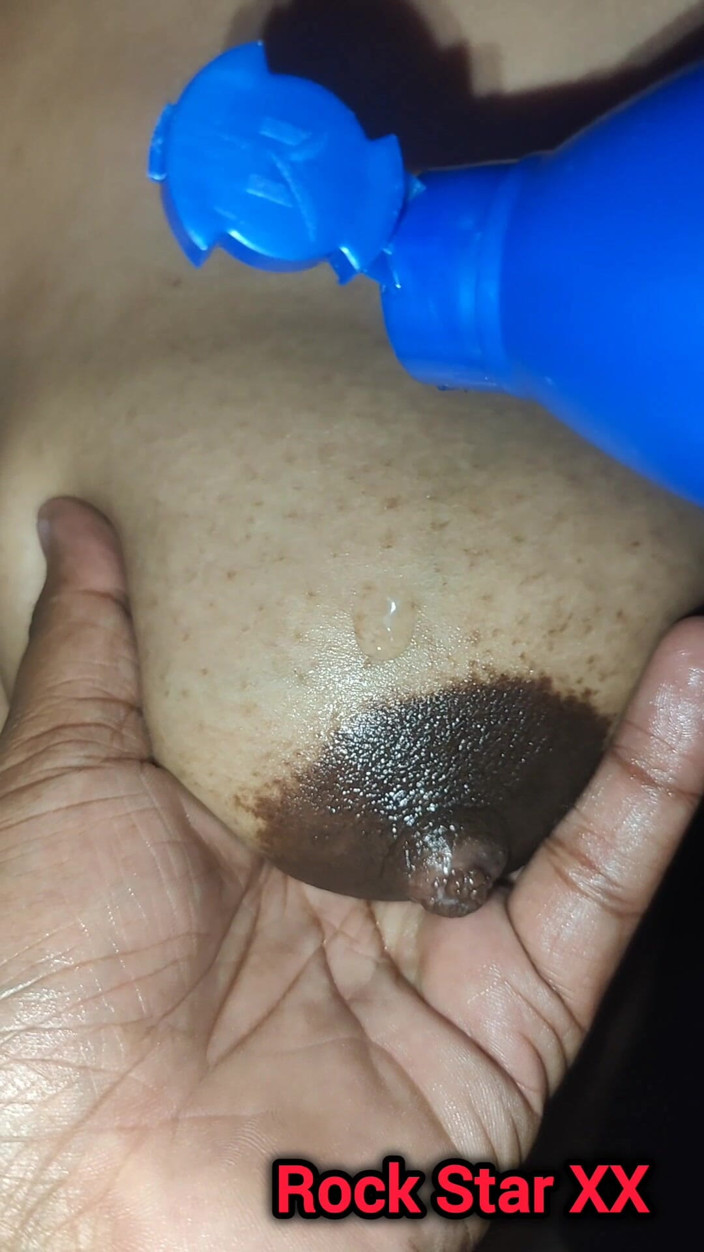 Rack star XX: Desi Mallu Wife Big Boobs Oil Massage Carrot Masturbation