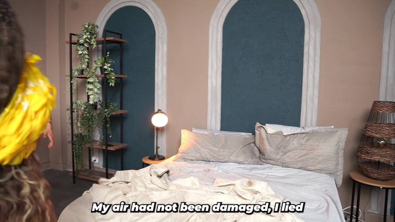 KataleyaGil: Nevlastní máma lže, aby se dostala do postele svého nevlastního...