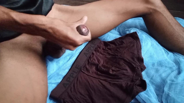 Eagle1800: Băiat care se masturbează, partea (17)