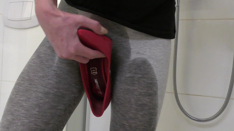 Aqua Pola: Sika na moją dupę w leginsach i stopach