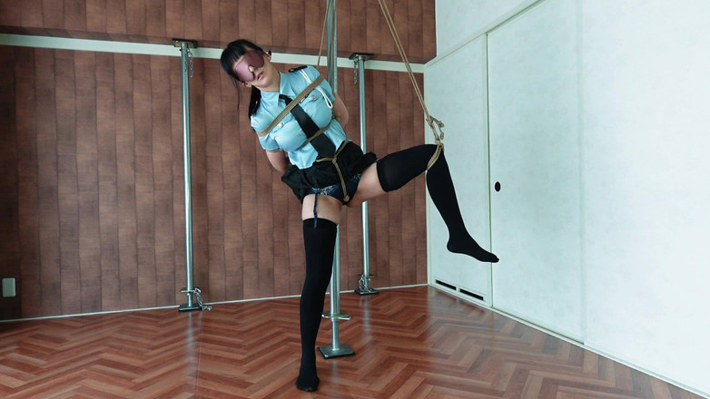 ushirosugatanomiki: Yakalanan kadın polisin açığa çıkan duygusallığı