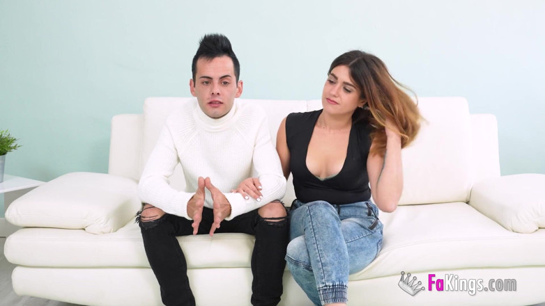 FAKings: Amador anal: casal tímido Valentina Lapiedra e seu namorado quer...