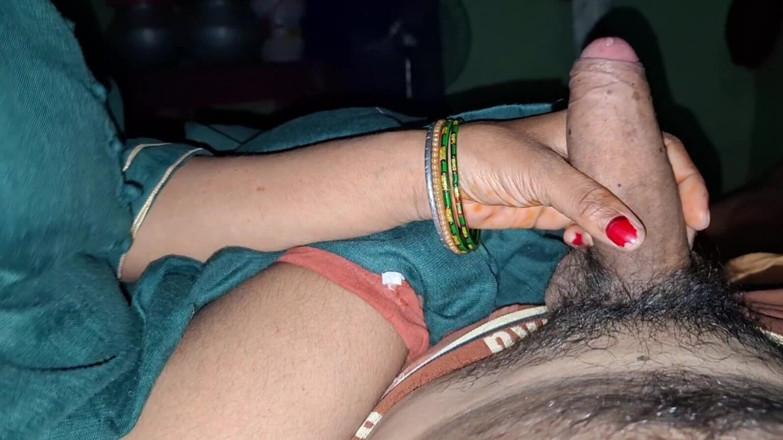 Sumaj: Stepbrother-in-law Fucks Bhabhi Hard While Cook