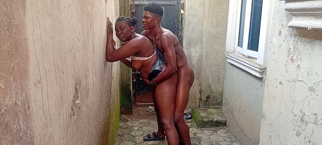 His Step Sister Saw How Big the Dick Is and Couldn't Resist It (Creamy Shuga)