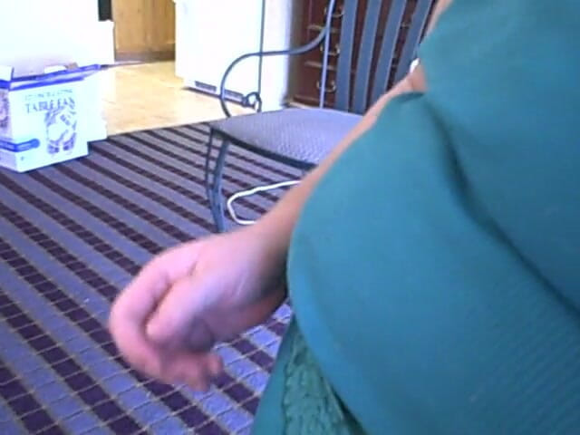 BBW nurse Vicki adventures with friends: Îmi pizdă unghiile și îmi împing cuticulele înapoi