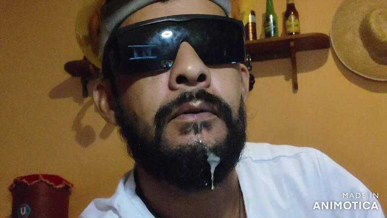 Stink HairyMale: ポルノを見て - 精子のための服