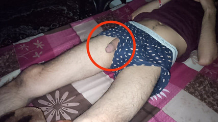 Desi__Panda: Hetero učitelka o půlnoci s velkým monstrózním pérem