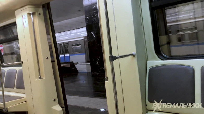 Extremalchiki: Sega di ora di punta in metropolitana