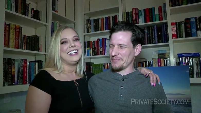 Private Society: Sie bevorzugt analsex