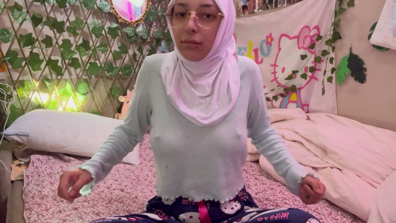 lanalovacutie: Yoga musulman en hijab, jour 13