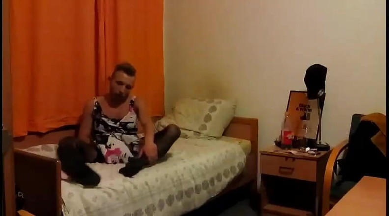 Lana - Kai: Crossdresser w stroju