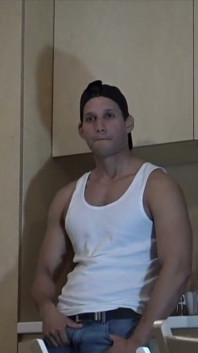 Gay scopato da un ragazzo etero laino
