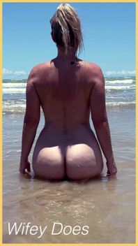 Wifey Goes Nude at Public Beach