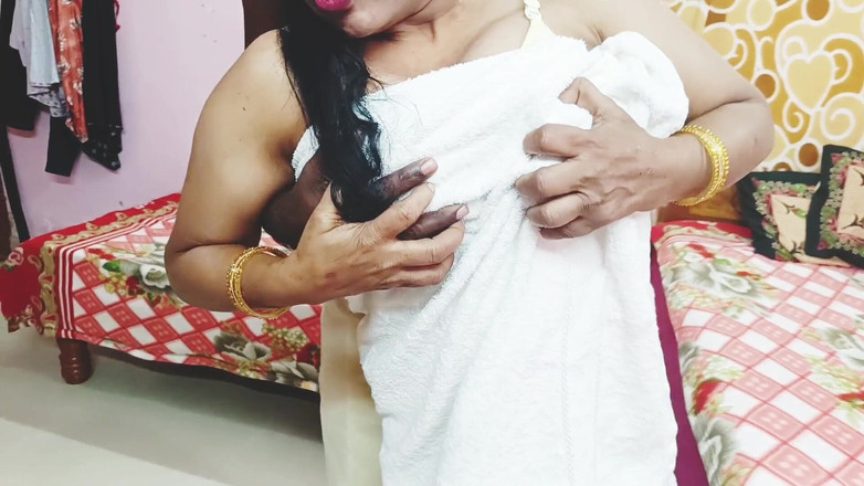 Telugu honey lips: Indische stiefmutter mit dicken möpsen, schwiegersohn romantik, telugu dirtytalk, teil 1