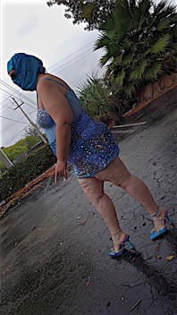 Jamdown26 - 大屁股头巾女人在室外停车场自慰并在多次高潮中高潮 - 胖美女 ssbbw