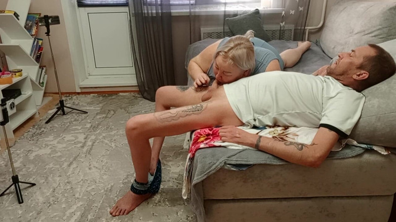 Zona901: Nachbarin gibt blowjob, um heißes, dickes sperma zu genießen