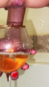 Drenagem de esperma # 4. Milf francesa faz um corte afrodisíaco sexy do seu esperma e seu esguicho. Fetiche sujo