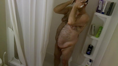 Caressonnous: Stiefvater duscht