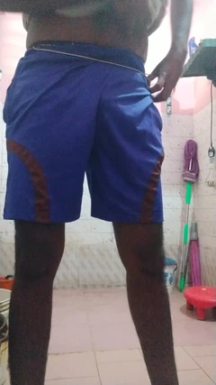 Tamil10inches vòi hoa sen gợi cảm đang quay lưng