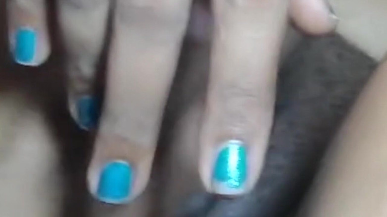 Tina Baby: Mamă sexy indiană desi reală atingându-și pizda antrenament complet