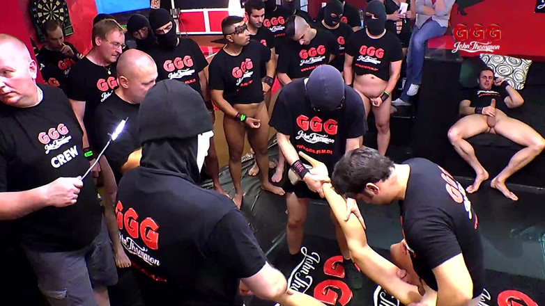 Gang Bang Germany: Ggg John Thompson- Juliette Vandory và Jenny Smart được vào cuckold...