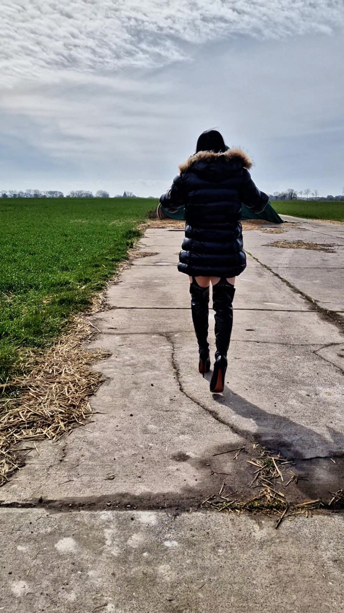 Sissy Adventures: My First Time Outdoors