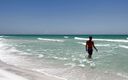 Justin Birmingham: Orzeźwiający chudy dip na plaży