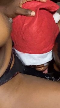 Hoodrat, Trio Lesbo, Tout Devient Coquin