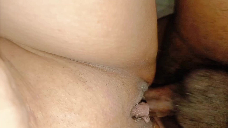 Milfta boohot: Ibu tiriku dengan pantat montok lagi asik nyepong kontol posisi...