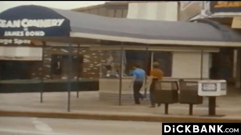 Dick bank: Zwei geile schwule haben eine intensive ficksession