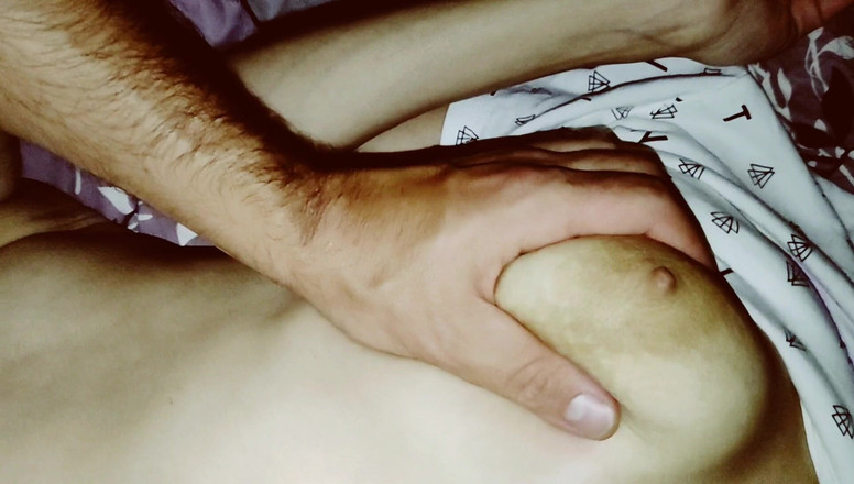 Hotlia: Istri hot dan suaminya lagi asik seks anal ganas