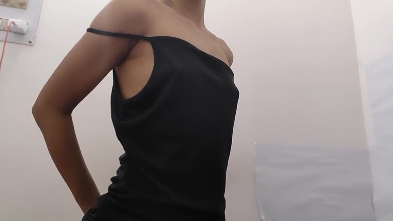 desigirl93: Desi indisk flickvän fingrar i hemlighet i rummet hårt knull