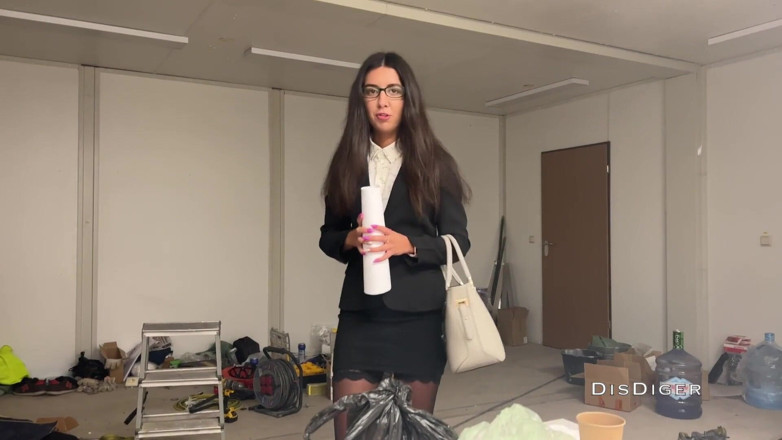 Dis Diger: Am futut-o pe soția șefului la serviciu în cur și am ejaculat pe...