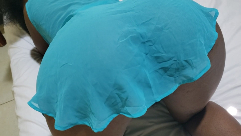 Lovemina: MILF Hat Einen Heißen Arsch Mit Fettem Arsch Platzt Meinen...