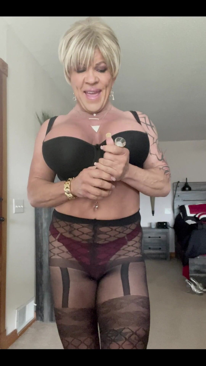 Musclemama4u: Happy Titty Tuesday Babes
