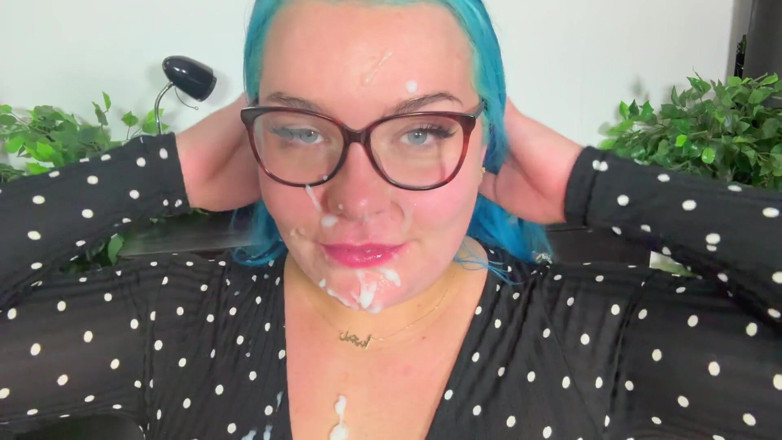 AmeliaRae: Naughty Secretary - Cum on Glasses