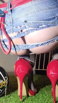 Đụ boul rách của jean của tôi trong triển lãm cho những người qua đường
