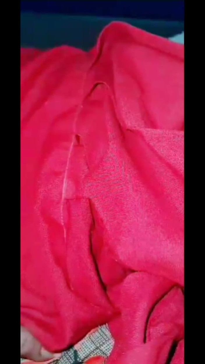 TricolorMusic3: Mi coño está picando mucho, hoy hay tanta gente en...