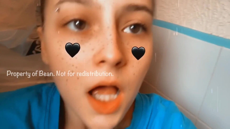 Alice Bean: Inodoro, desesperación