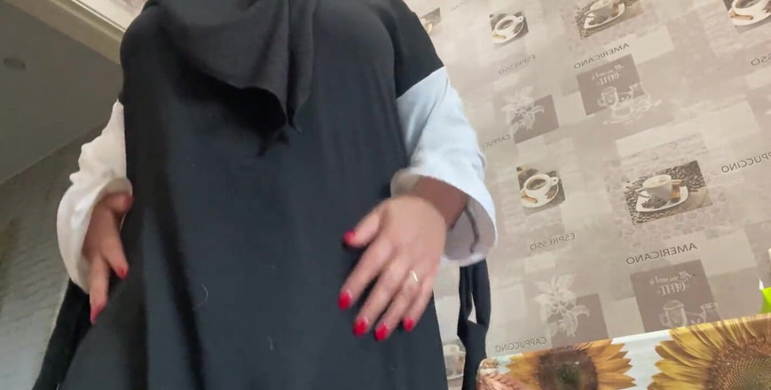 Lux Eva: Горячая марокканская шлюшка в хиджабе