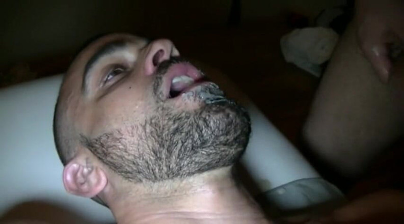 Gaybareback: Damien Crosse dikongkek XXL