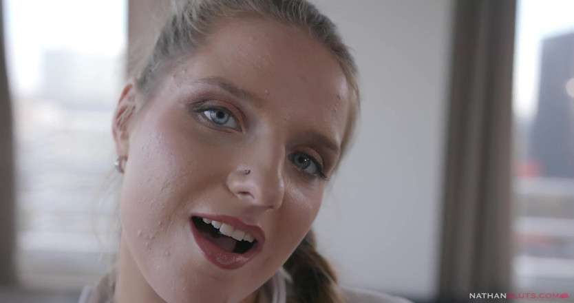 Nathansluts: Тинку Sofi Goldfinger трахнул в жопу массивный жесткий член ее отчима Ian Scott